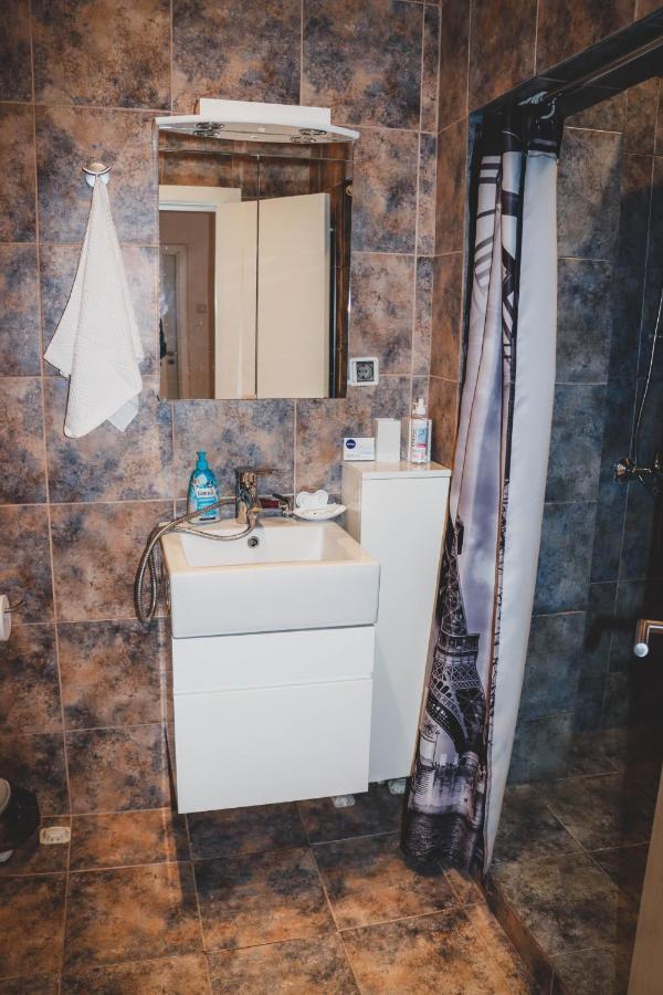 3 Rooms, Loft Apartment, Located Right In Center!!! Razgrad Exterior foto