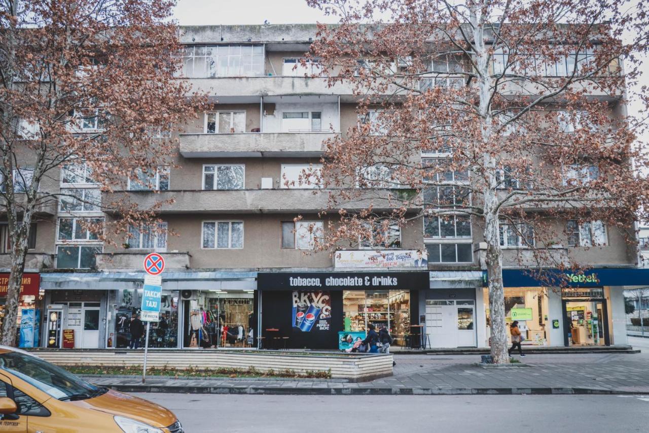 3 Rooms, Loft Apartment, Located Right In Center!!! Razgrad Exterior foto