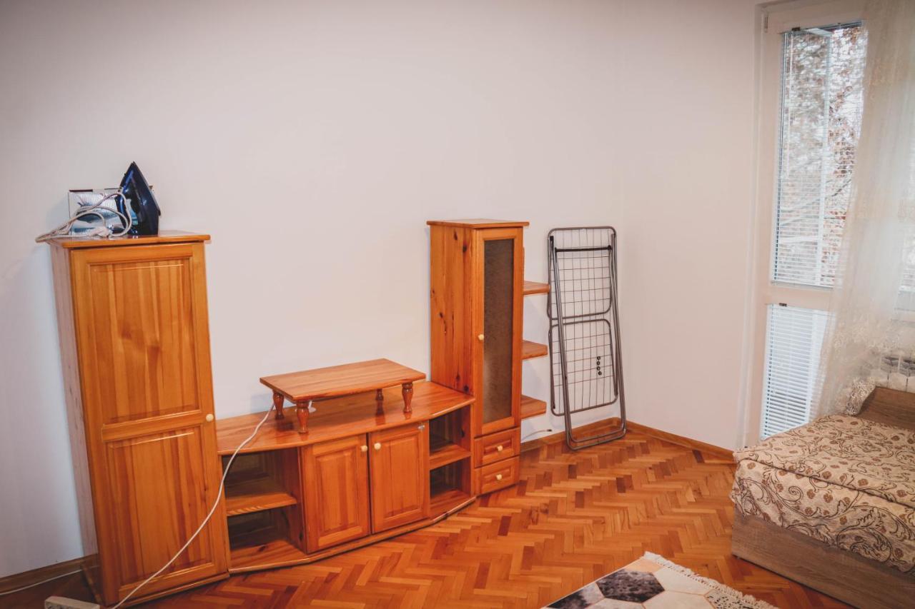 3 Rooms, Loft Apartment, Located Right In Center!!! Razgrad Exterior foto